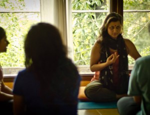 Tritha conducting an Indian voice Masterclass